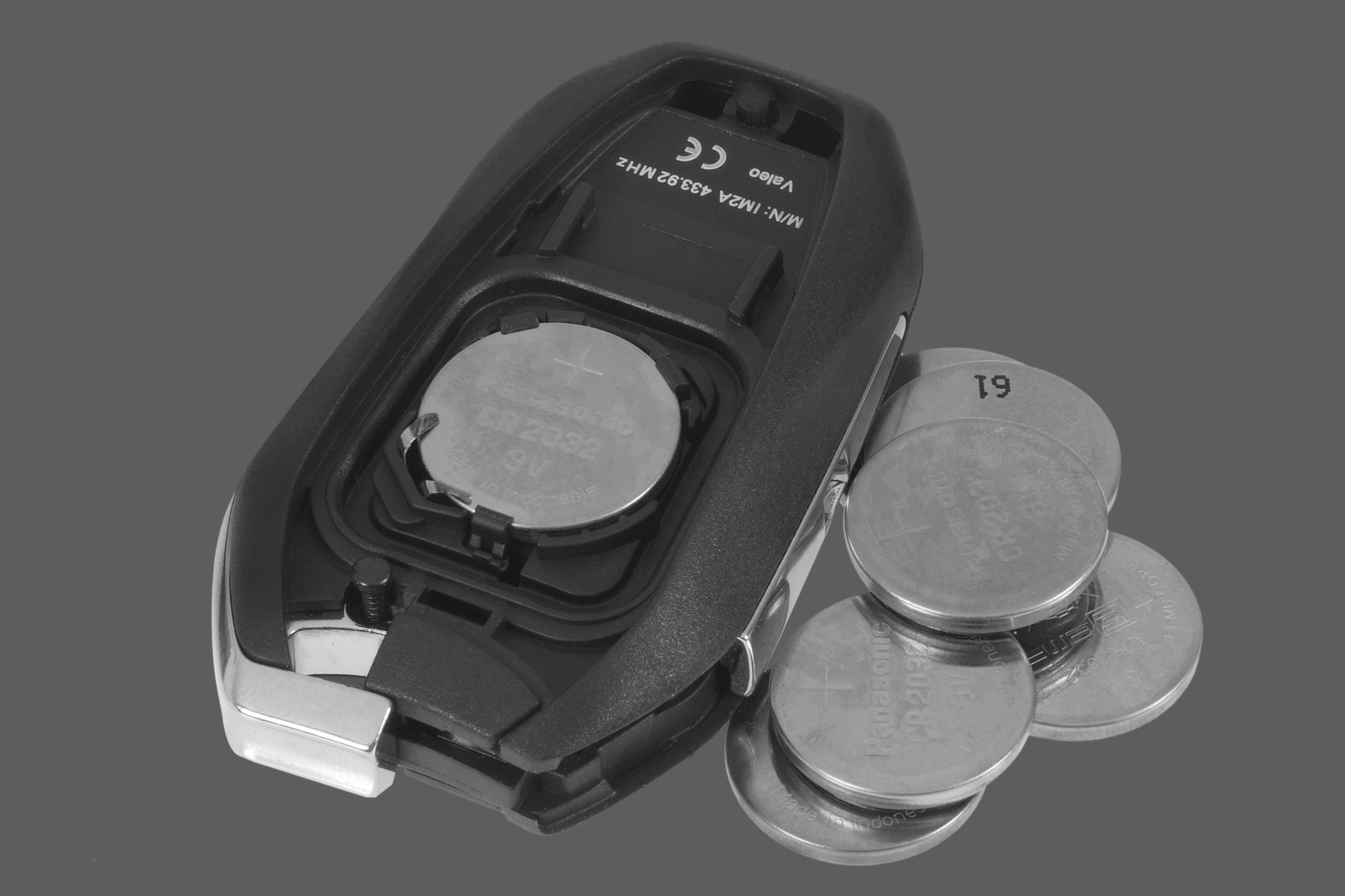 Car-Lock-Systems_car-key-battery